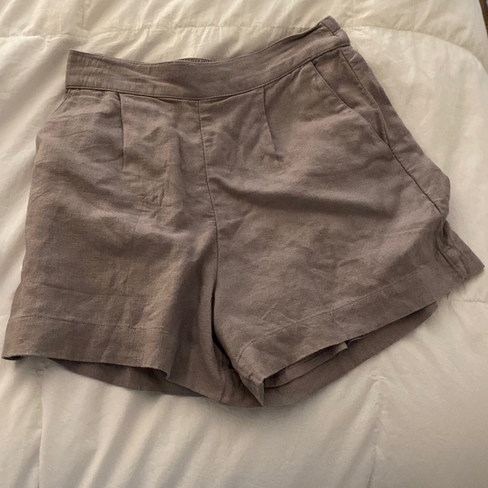 Abercrombie woman’s grey linen shorts